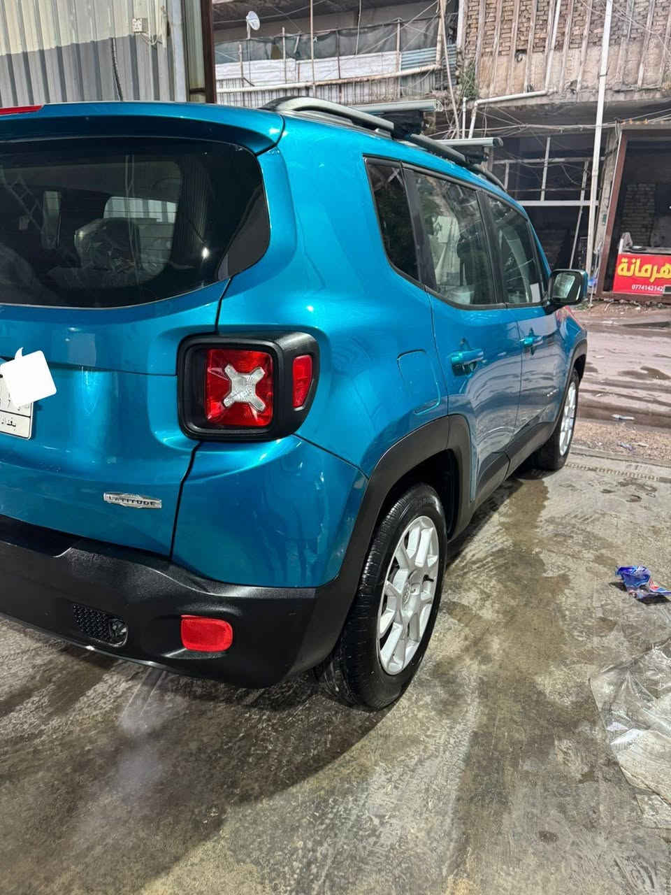 📣 جيب رينجيد 2020 (Jeep Renegade) بحالة ممتازة للبيع
​الموديل: 2020
​اللون: فيروزي ميتاليك مميز جداً
​المسافة المقطوعة: 55 ألف كم فقط
​الرقم والسنوية: بغداد خصوصي (السنوية باسمنا، تحويل خلال يومين وتاريخها بعيد)
​⚙️ المواصفات والجاهزية:
​محرك 2.4L وصدر (أمامي وخلفي) مكفولين كفالة تامة.
​تخم تاير جديد، منظومة تبريد سليمة 100% (تحتاج شحن غاز فقط وتصير ثلج).
​شاشة معلومات، تحكم ستيرن كامل، سكة تانكي بلادية، كشافات ضباب.
​✨ ملاحظات:
​استخدام بنت (على كد الدوام) مدارية جداً ودائماً على البنزين المحسن.
​المكان: بغداد - زيونة
​للتواصل: ***********

السعر ١٣٥$وبيها مجال للشراي
