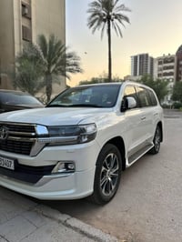 لاندكروزر • ٢٠٢٠ • رقم بغداد