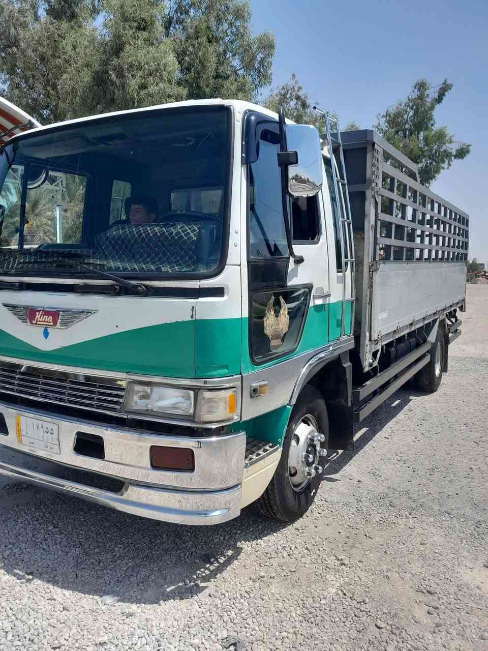 هينو طيره.  للبيع   طول خمسه ونص بلادي مكينه ٧٠ عادي لا صرف ولا بخار سنويه مجدده سياره مكفوله كفاله عامه مكلف بل نشر ***********
