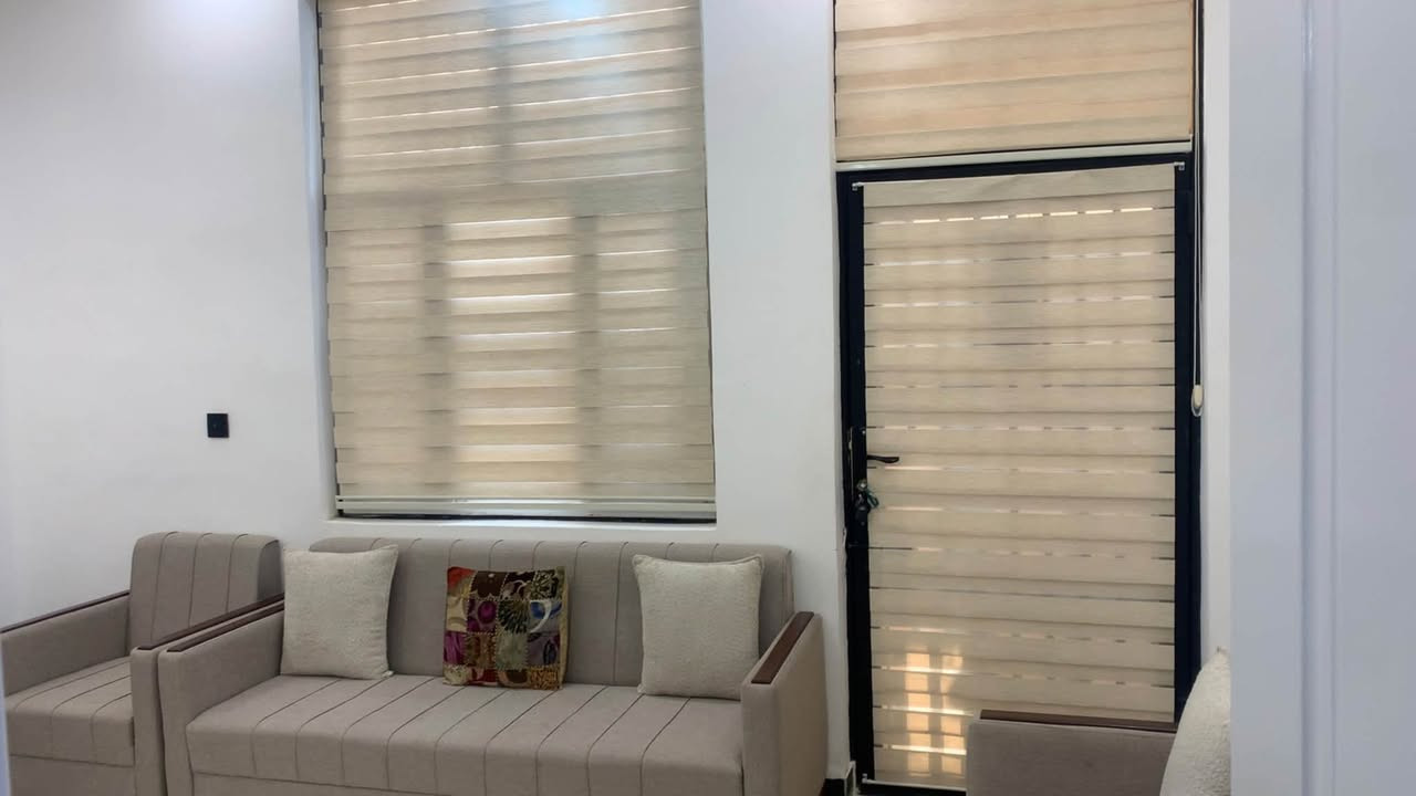 للبيع
بيت 50 متر طابقين جديد 
حي الاطارات بناء حديث درجه اولى
بصف الركن موقع مميز
للاستفسار ***********
