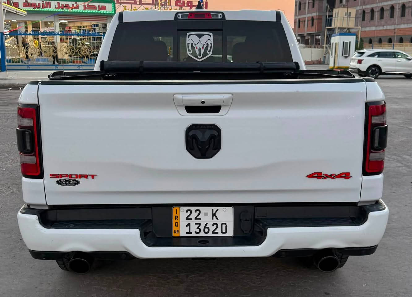دوج رام سبورت 2022
V8
محرك 5700
كلين بدون صبغ وبدون اي حادث 
مكفول كفالة عامة
السعر 285 ورقة 
للتواصل ***********
