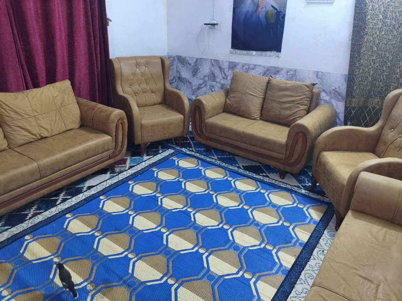 تخم  10 مقاعد تزكام درجى اولى نضافه 100/100 استخدام قليل كلش  خشب بلوك اسود قماش وتر برو سعره 325 وبي مجال مكاني كربلاء حي العامل يوجد توصيل بكروه *********** يوجد واتساب
