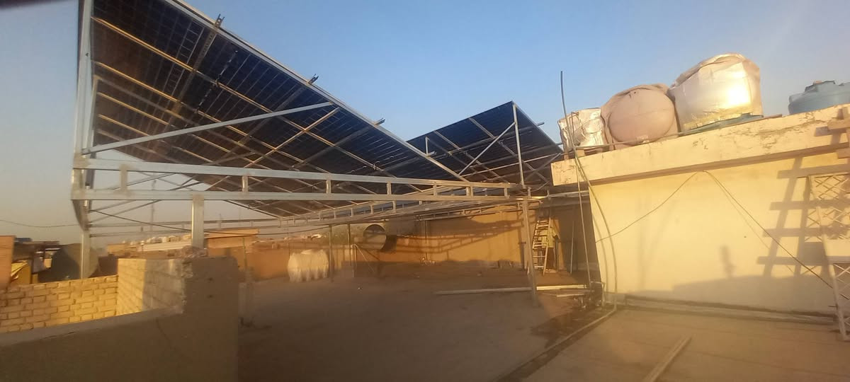 السلام عليكم 
اني حداد واشتغل طاقة شمسية وصور شغلي بالمنشور وهذا رقمي ***********
