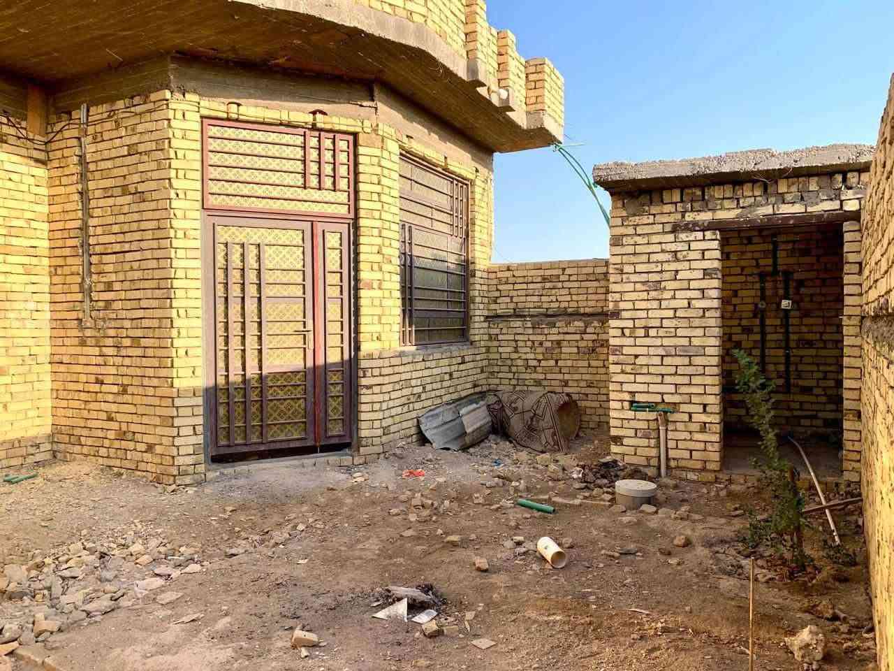 بيت في فرقه ١١ قرب السحن اااصلاحي قريب على دور الصحفيين مساحة ٢٧٠ زراعي
طابوك كونكريت
غرفتين 6*5
غرفه كامله سراميك وبياض
وحمام سرايمك وبياض كامل
البيت ملبوخ والسطح مسوينه جص البيت شغل درجه اوله
السعر 75مليون
للاستفسار او المرسله واتساب على الرقم ***********
