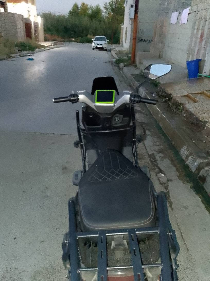 السلام عليكم دراجه كهرباء النضافه 90/100 خير من الله الماطور ماصارلو شهرين من اخذتو من الشركه فول ما ناقصه شيء صندوق موجود السعر 850بي مجال حك جيتك جماعت ال700لحد يعلق 
ملاحضة: امراوس بتايكر 20زيرو  /***********واتساب 
غير متواجد عالفيس موصل, نينوى
