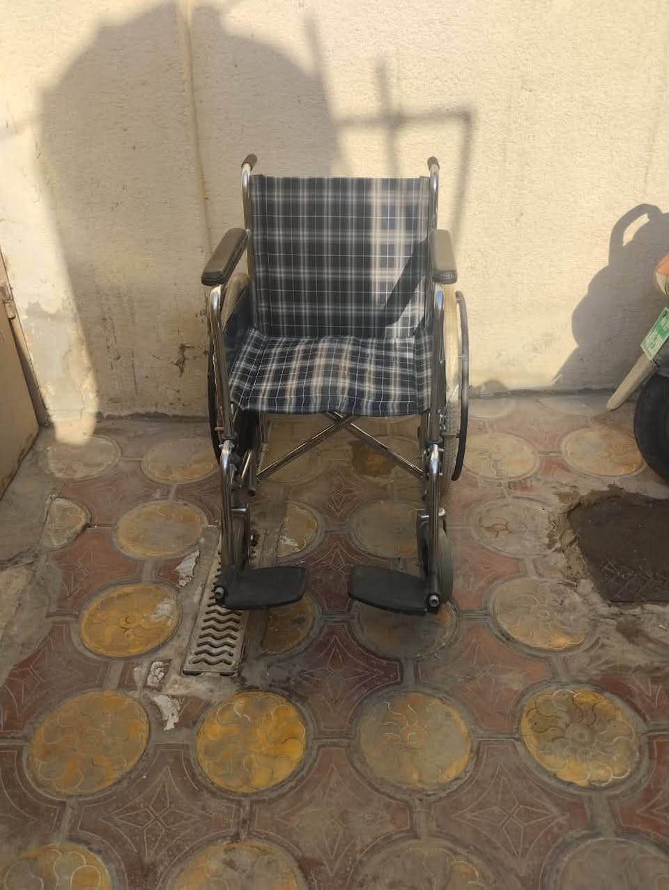 عربانه مال معاقين استعمال قليل

سعرها ١٢٠ وبيها مجال 

عربانه نضيفه تايرات نفخ 

مكاني نجف حي الميلاد
تواصل واتساب 👇🏻👇🏻👇🏻👇🏻

***********
