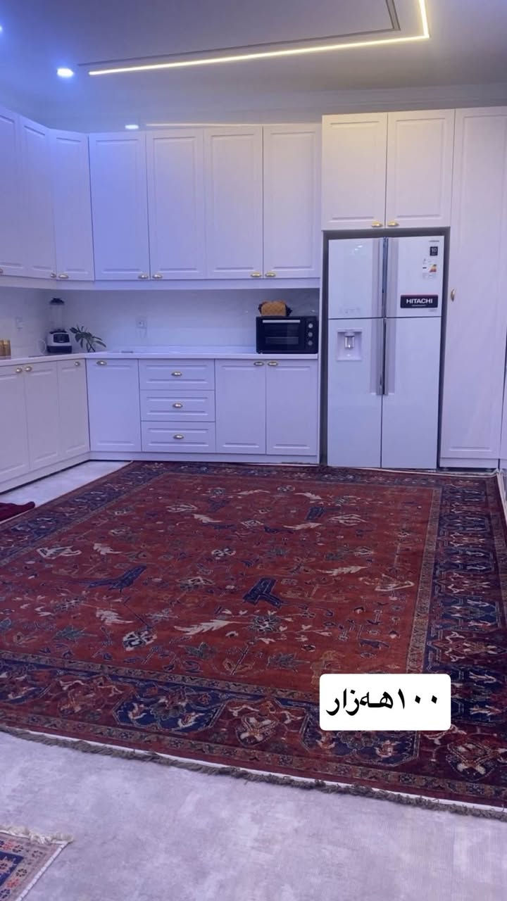 ***********ئەو فەرشە بۆ فرۆشتن زۆر تازەو نوین کونیان تی نەبوە رانیە

نص مكتوب في الصور:
- ٣٥هه‌زار
- ١٠٠هه‌زار