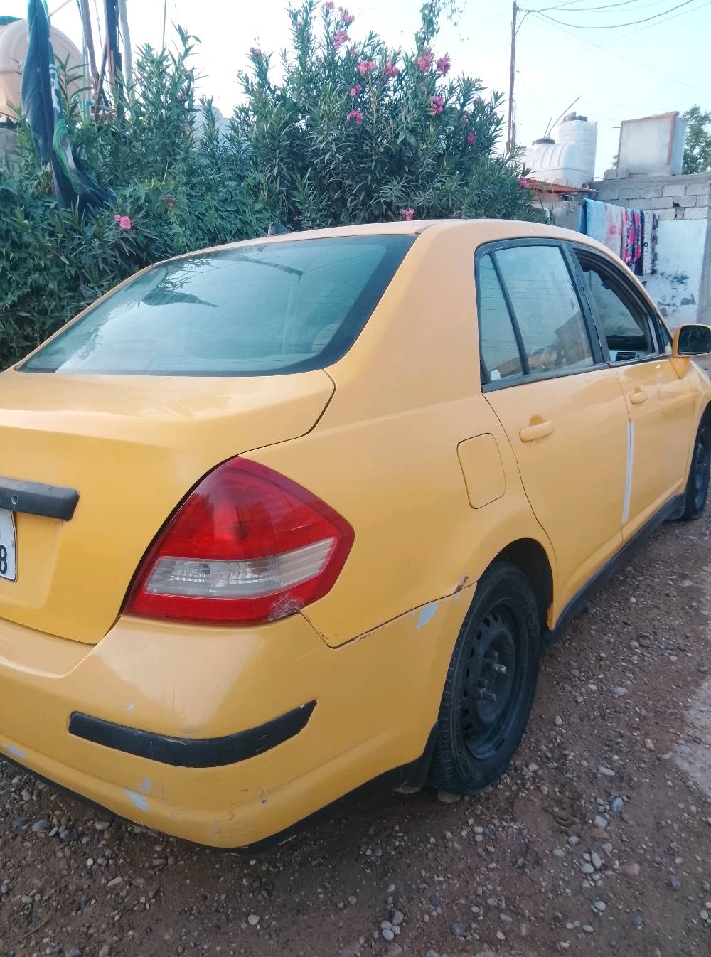 نيسان فيرسا • ٢٠١٠ • مكينة ١٨٠٠