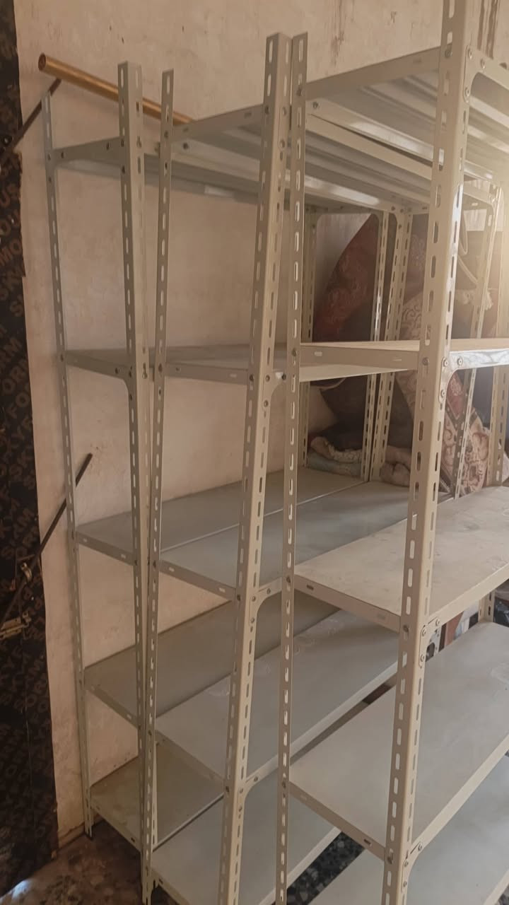 3 عوارض رفوف حديد اصليات مستخدمات
أقل من شهر السعر 125 وبيهن مجال العنوان رئاسة العبيدي 
التواصل / ***********
