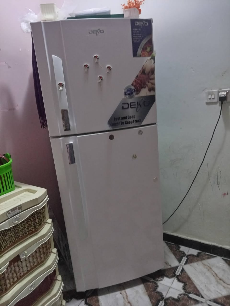 ثلاجه للبيع تجميد خير من الله مكلف بالنشر اتواصلو ويه هذا الرقم لحد يراسل هاي الصفحه ***********
