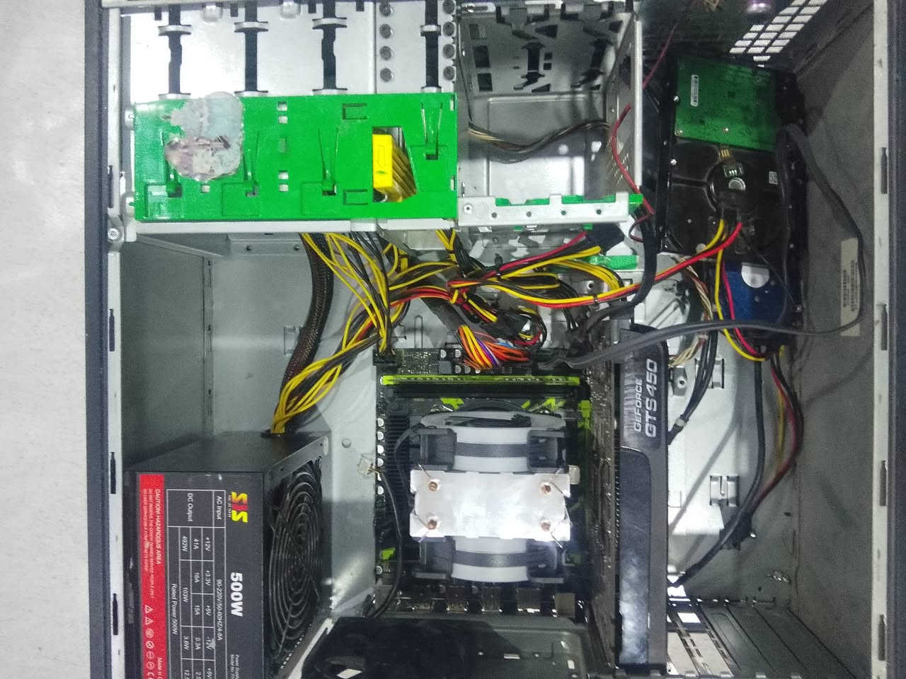 🖥️ للبيع PC كامل — السعر 200 ألف قابل للتفاوض
🔹 المعالج: Intel Xeon E5-2650 v4
🔹 اللوحة: X99 عادية
🔹 الرام: 16GB DDR4 (8GB × 2)
🔹 كرت الشاشة: NVIDIA GeForce GTS 450 1GB
🔹 التبريد: هوائي
🔹 الباور: SIS 500W
🔹 الهاردات: HDD 160GB + HDD 500GB
🔹 الكيس: قديم
💰 السعر: 200 ألف دينار عراقي — قابل للتفاوض
للاستفسار أو التفاصيل راسلني ***********

