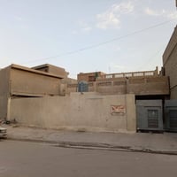 دار للبيع مساحة ٤٦٠ متر واجهه ٢١ بناء تسعينات كراج وحديقة واستقبال ومط...