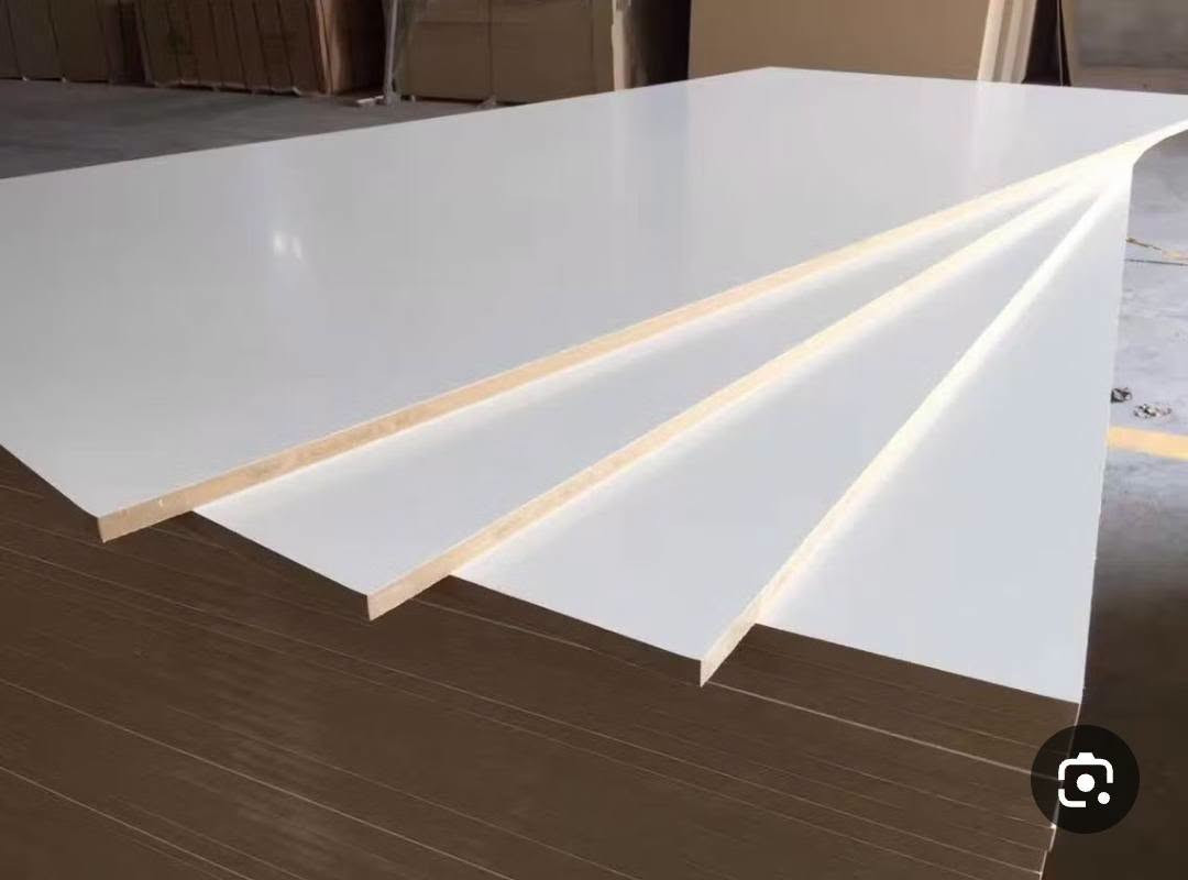 خشب فايبر mdf قطع مو كامل صوره واضحه اي واحد يحتاجه موجود كميه يخابرني ***********

نص مكتوب في الصور:
- REDMI NOTE 10 03/10/2026 14:47
