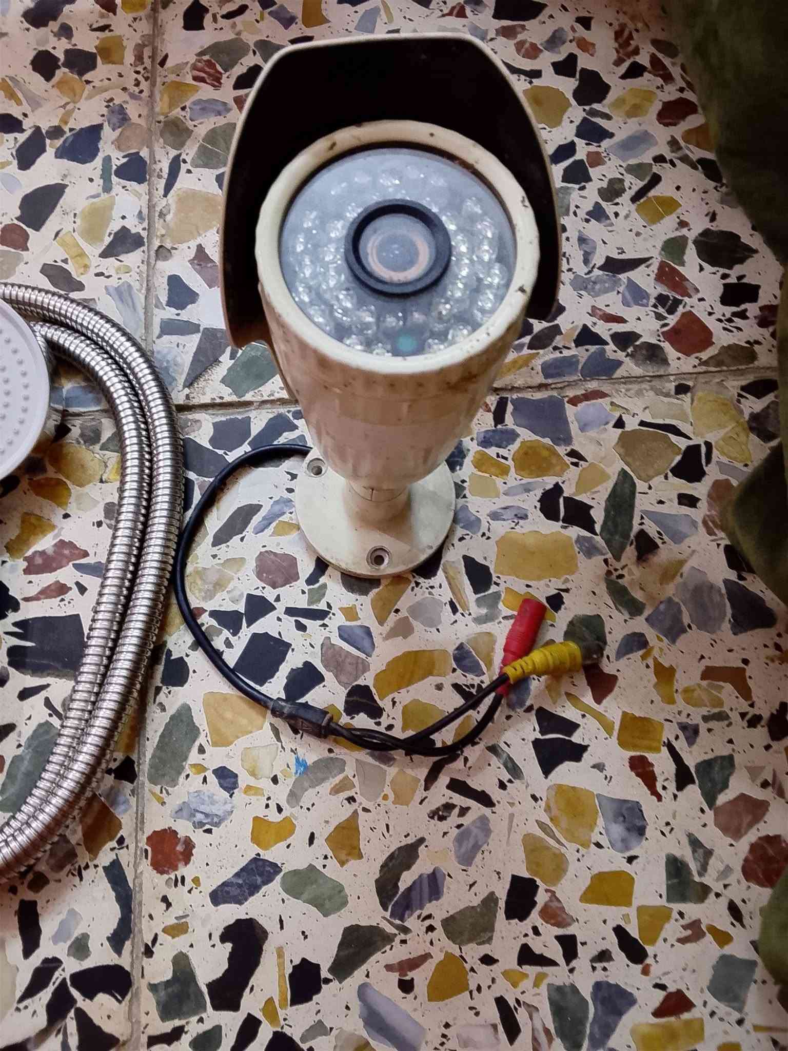 مجموعة أغراض • للبيع • كلمن
