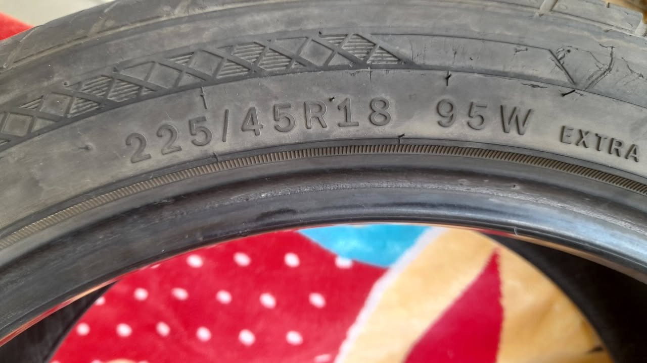 اطارات 18 • 225/45/18 • البياع حي الشهداء