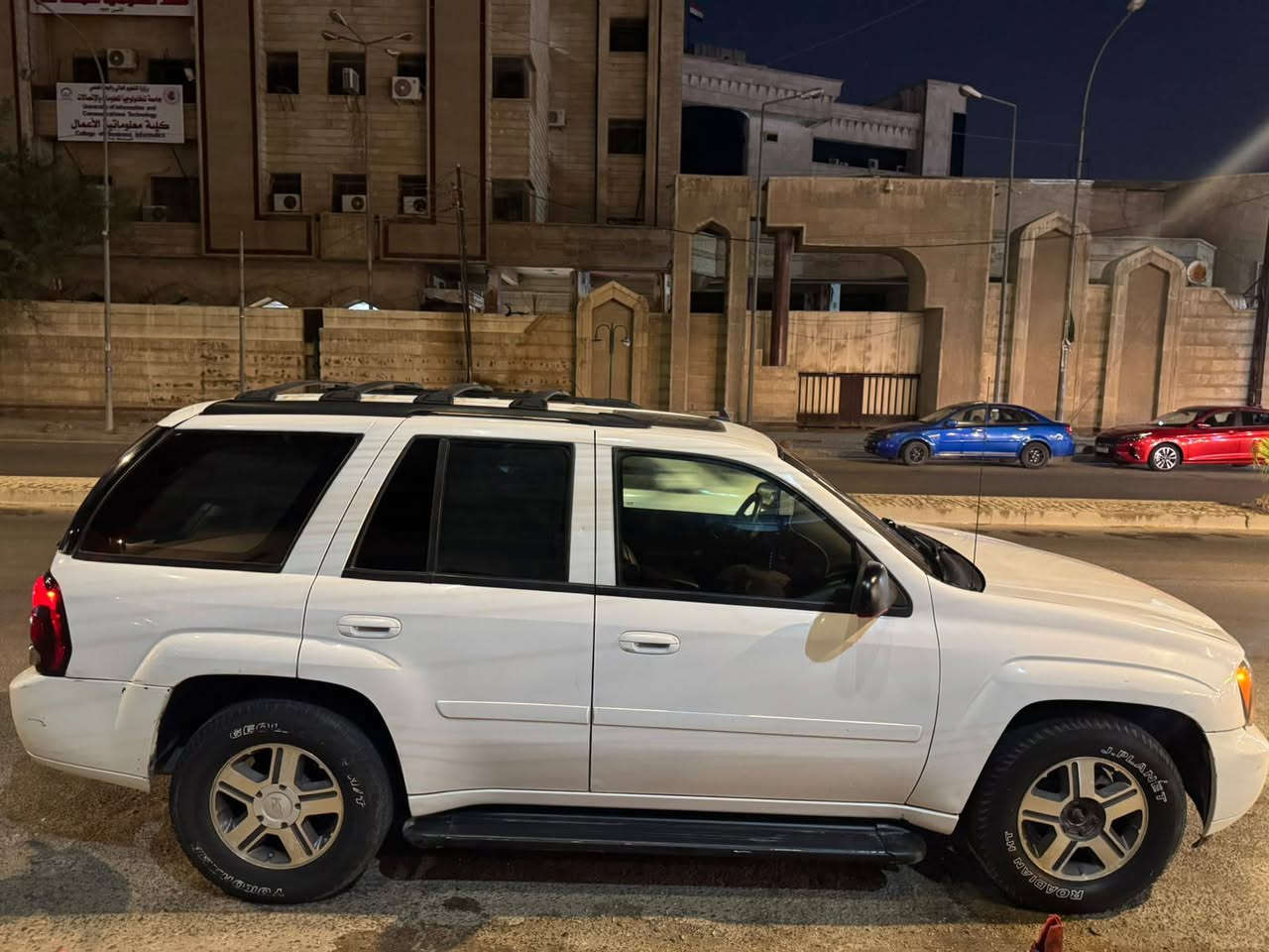 سلام عليكم شوفرليت بلايزر 2007 سياره نضيفه كير مكينه حداديه كله جاهزه سياره فول فتحه بلسقف  تحكمات  رقم اربيل سونار بلمنشور  بسمي شرط التحويل السعر 85 وبيه مجال العنوان بغداد رقم الهاتف ***********

