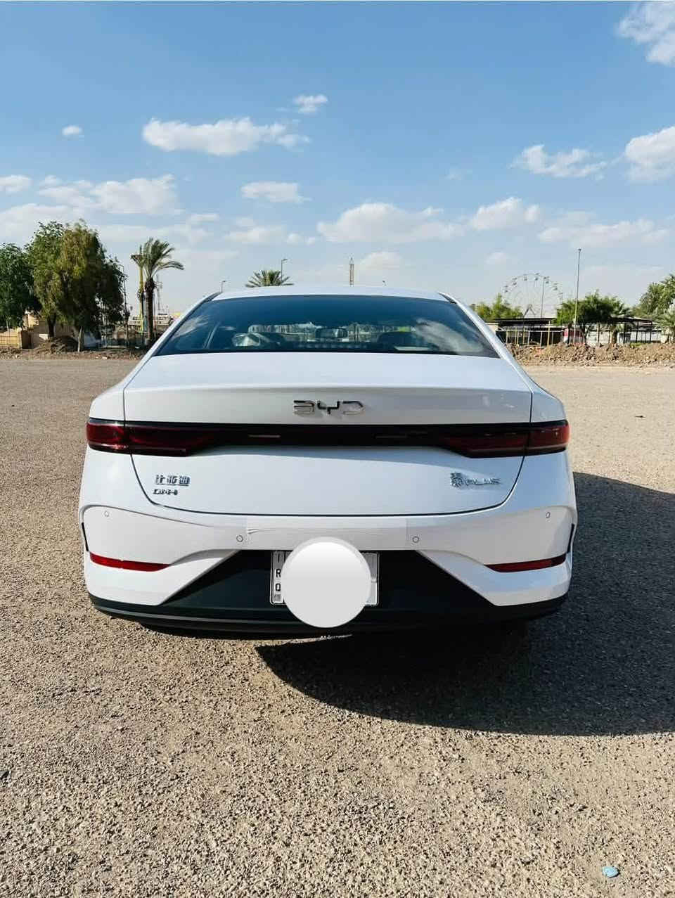 🔥🔥  بي واي دي  🔥🔥
الكن بلاس  داخل زيتوني
موديل 2025 
المسافه المقطوعه 1700 كيلومتر يعني زيرو  وقابله للزياده 

السياره بيدي رقمتها رقم قبل أسبوع 

السعر 19.400مليون

وبيها مجال كلش بسيط

الرقم مميز مميز 

 

سيارة  مدمجة بنظام هايبرد🔥 PHEV 

تجمع بين محرك بنزين هايبرد   بلكن ومحرك كهربائي

أبرز المواصفات :

🛑 بطارية ليثيوم فوسفات تدعم الشحن السريع

🛑 شاشة  إنش بنظام ملاحة وتحديثات OTA

🛑 نظام صوتي بـ6 مكبرات صوت + ميزة الكاريوكي

🛑  حساسات وكاميرا خلفية – مثبت سرعة – مقاعد جلد 

🛑  تصميم خارجي عصري بمصابيح LED ومقصورة عازلة للصوت

المواصفات 

حساس خلفي 

كامراة خلفية دوارة 

اوتو هولد

تشغيل السياره بصمه مع دخول ذكي

مقاعد جلد 

لايت زينون 

لد نهاري LED

بك لايتLED

3انضمة للقيادة 

مانع تزحلق

مثبت سرعه 

تشغيل عن بعد 

شاشة ذكية تدعم جميع البرامج

 سعة الخزان 65 لتر  اتمشيك 2100 

  🔥19.400

📍العنوان بغداد البياع  
  الاتصال
***********
