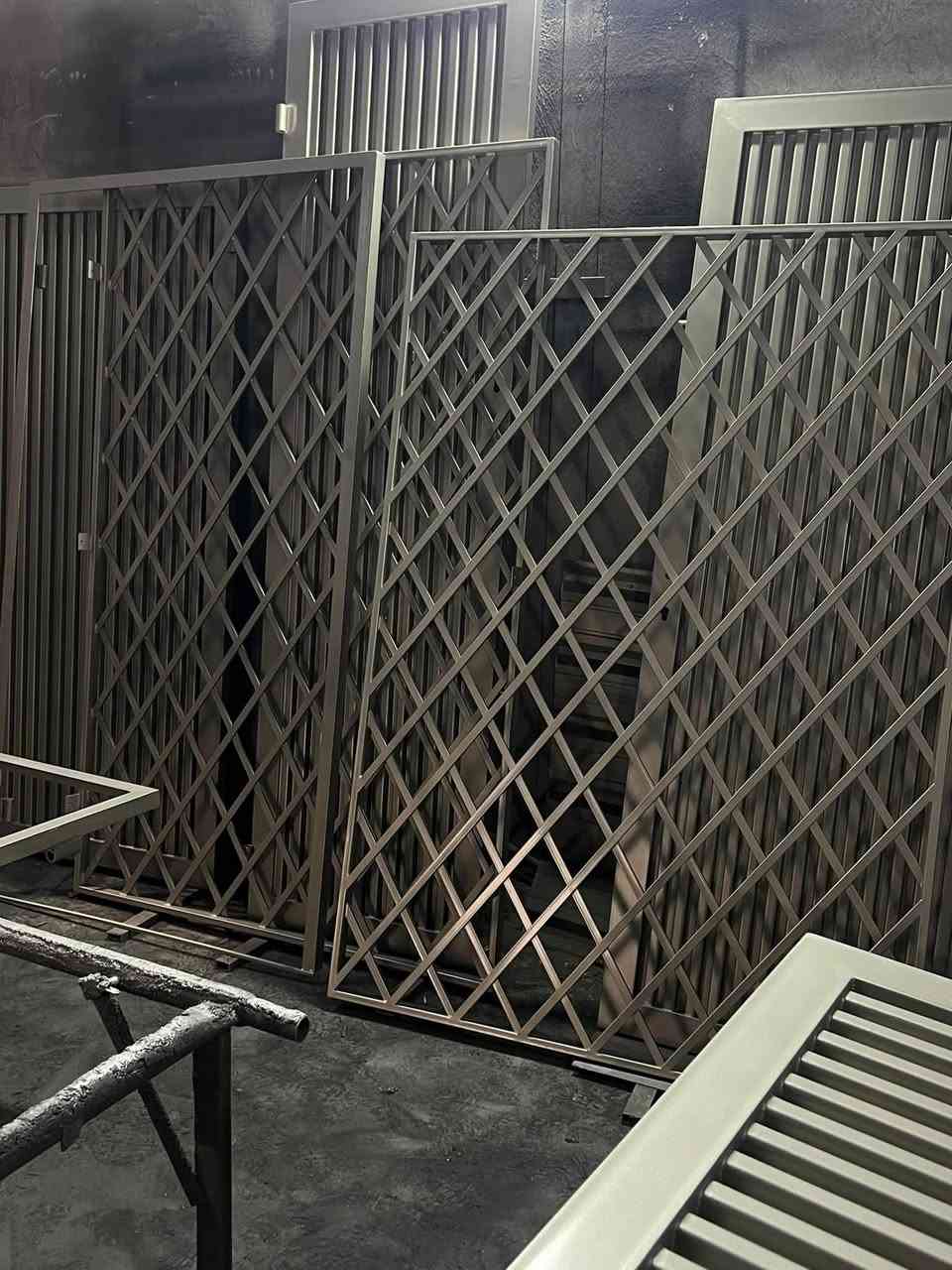 معمل حدادة المنتظر للحدادة العامة 🔨

نقدم لكم جميع أعمال الحدادة العامة باحترافية وجودة عالية، مع الالتزام بالدقة في التنفيذ والمواعيد.

✔️ أبواب وشبابيك حديد
✔️ سياجات وحمايات
✔️ مظلات وهياكل حديدية
✔️ أعمال تفصيل حسب الطلب
✔️ صيانة ولحام جميع الأعمال الحديدية

هدفنا تقديم عمل متين، تشطيب مميز، وأسعار مناسبة ترضي جميع الزبائن.

📞 للاستفسار أو الحجز، راسلونا عبر الصفحة أو اتصلوا بنا.
***********

معمل حدادة المنتظر… الجودة التي تثق بها.
