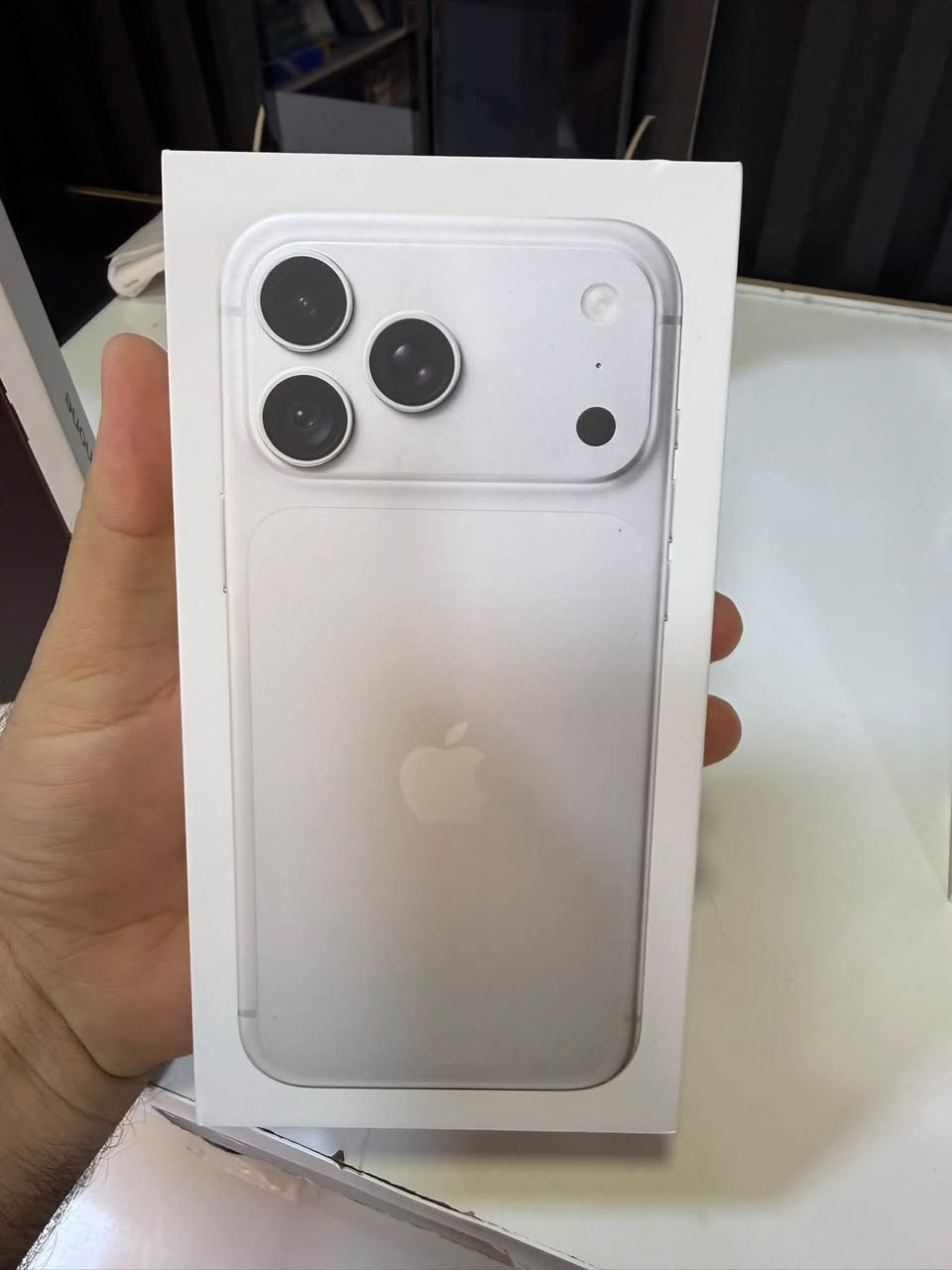 Iphone 18 pro max 256 burgundy 2950,000 Esim AR
Iphone 18 pro max 256 silver 2750,000 Esim AR
Airpods 5  250,000
عنواني زيونة 
***********
