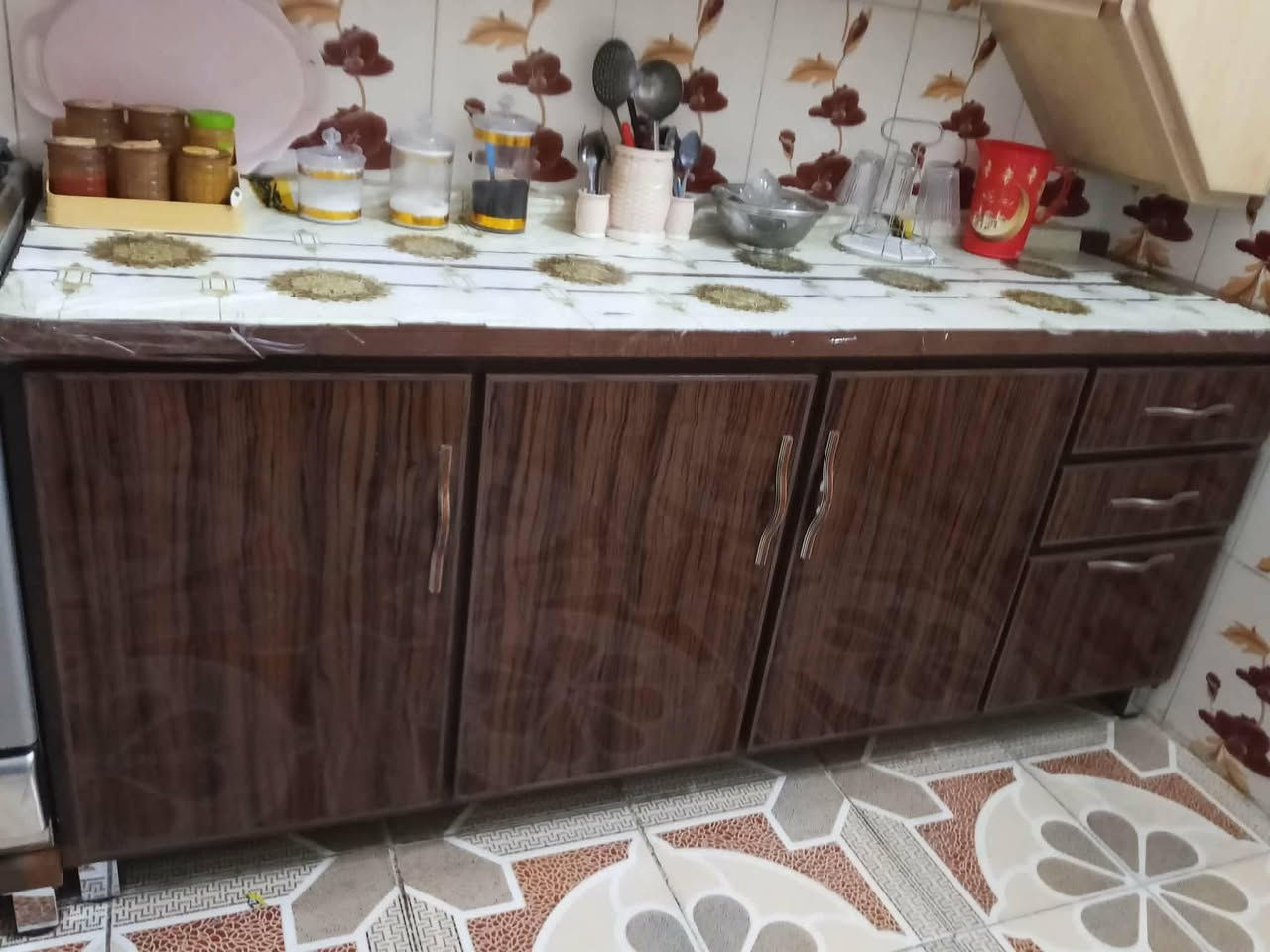 للبيع • دواليب مطبخ
