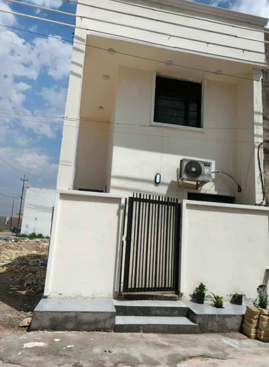 لا توجد تفاصيل

نص مكتوب في الصور:
- بيت للبيع ٥٠ متر بناء حديث طابقين،، مجمع العدل الثاني شارع الزهور،،، بيع مستعجل،،، للاستفسار الاتصال على الرقم، ***********