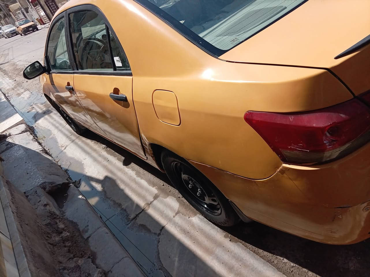 سلام عليكم للبيع ٢٠١٤ G مكينه وكير بلادي سياره  بيه جاملغ خلفي ومصبوغه  عام مكاني البياع شهداء ٣٨ وبيه مجال ***********
