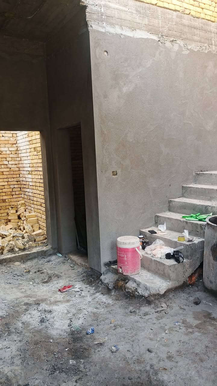 السلام عليكم لباخ متفرغ لبخ سميت وجص ونثر   ومخمر  شغل عل متر‏‪***********‬‏
