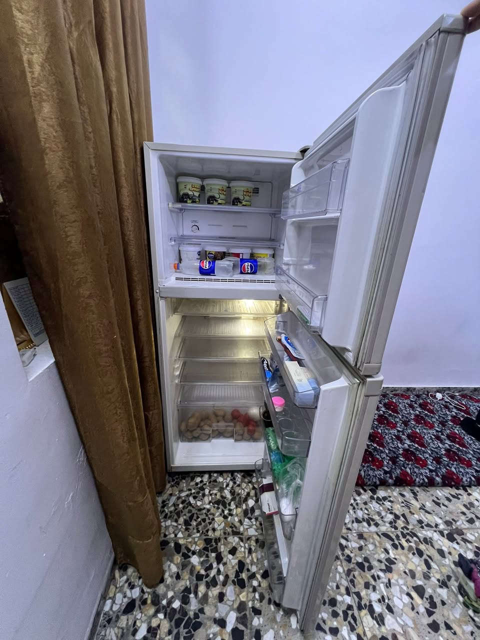 مرحبا عدي ثلاجه حجم 20 ‏نظيفة خت الجديده ماداخله تصليح  اطي ضمان نضيفه ماداخله تصليح تجميد يخبل ماداخله تصليح المكان الغزاليه السعر 150 الهاتف ***********￼
