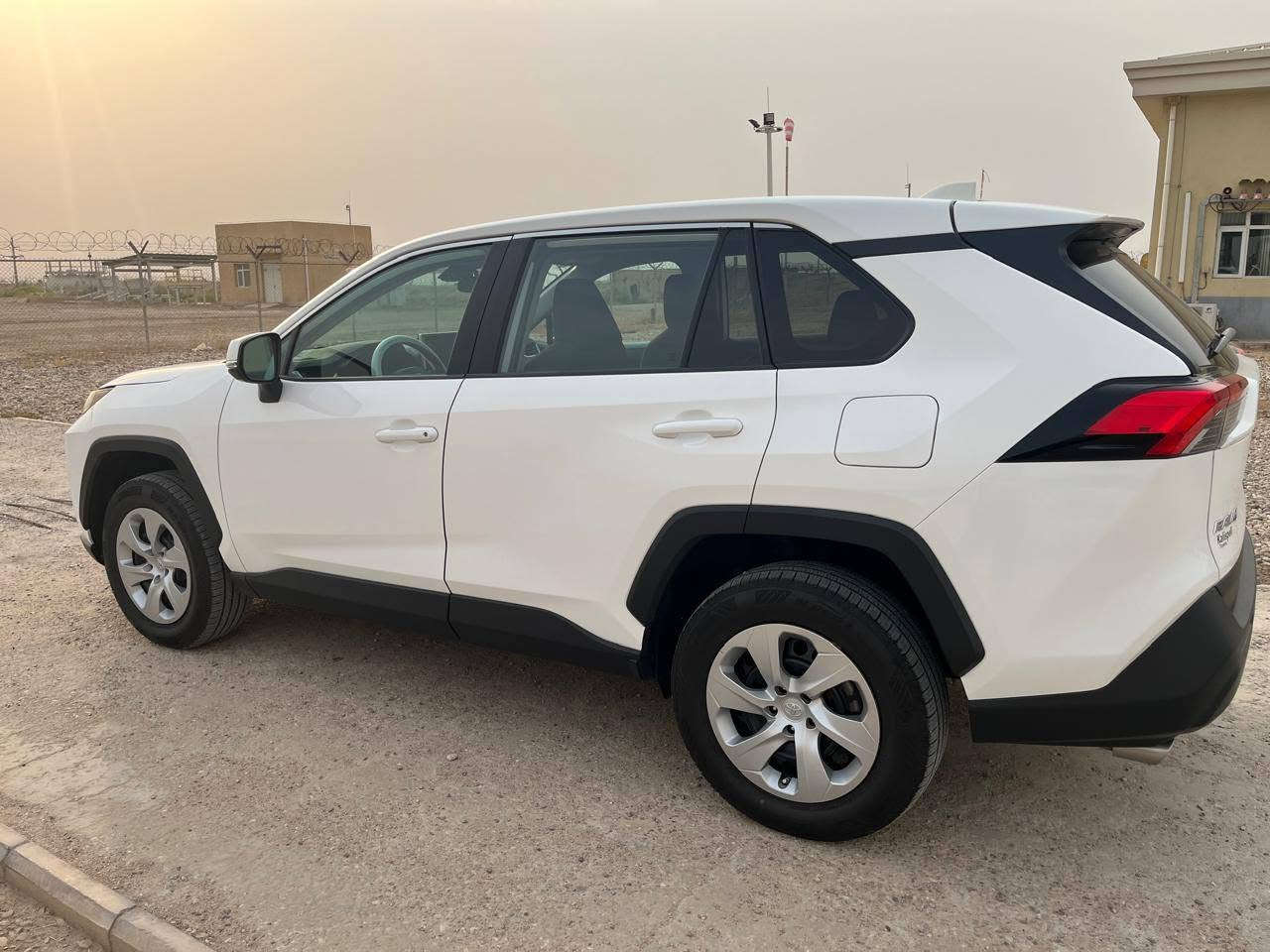 راف 4 موديل 2024 وارد كندي – مواصفات LE
• المحرك: 2500 VVT تنفس طبيعي

• الدفع: رباعي 4WD

• اللون: أبيض ثلجي

• أربع وضعيات قيادة

• رادار

• تحديد مسار

• نقطة عمياء 

• ⁠• ⁠الحادث:

الحادث بسيط ، مبدلة دعامة أصلية، وصبغ نهاية البنيد ونهاية الچاملاغات، وبشكل بسيط  فقط بأطرافهن.

يوجد بارد بسيط جدًا بين حافة الباب الأيمن للسائق وحافة الحاملة الأيمن، بحدود أصبعين إلى ثلاثة أصابع بارد على البارد.

والباقي من السيارة مكفول وما بيها أي تصليح.

الصبغ والتعديل درجة أولى 

• المسافة المقطوعة: 22,000 كم

• السيارة شهداء، وبعد سنة تصبح حرة.

• للمشتري وكالة عامة بحق البيع والشراء.

• السعر: 255$ قابل لمجال بسيط.

• صور الحادث، وصور السيارة قبل التصليح والصبغ متوفرة ويمكن إرسالها على الواتساب.

📍 مكان السيارة: ميسان – قضاء الكحلاء

📞 للاستفسار والاتصال أو الواتساب:

***********
