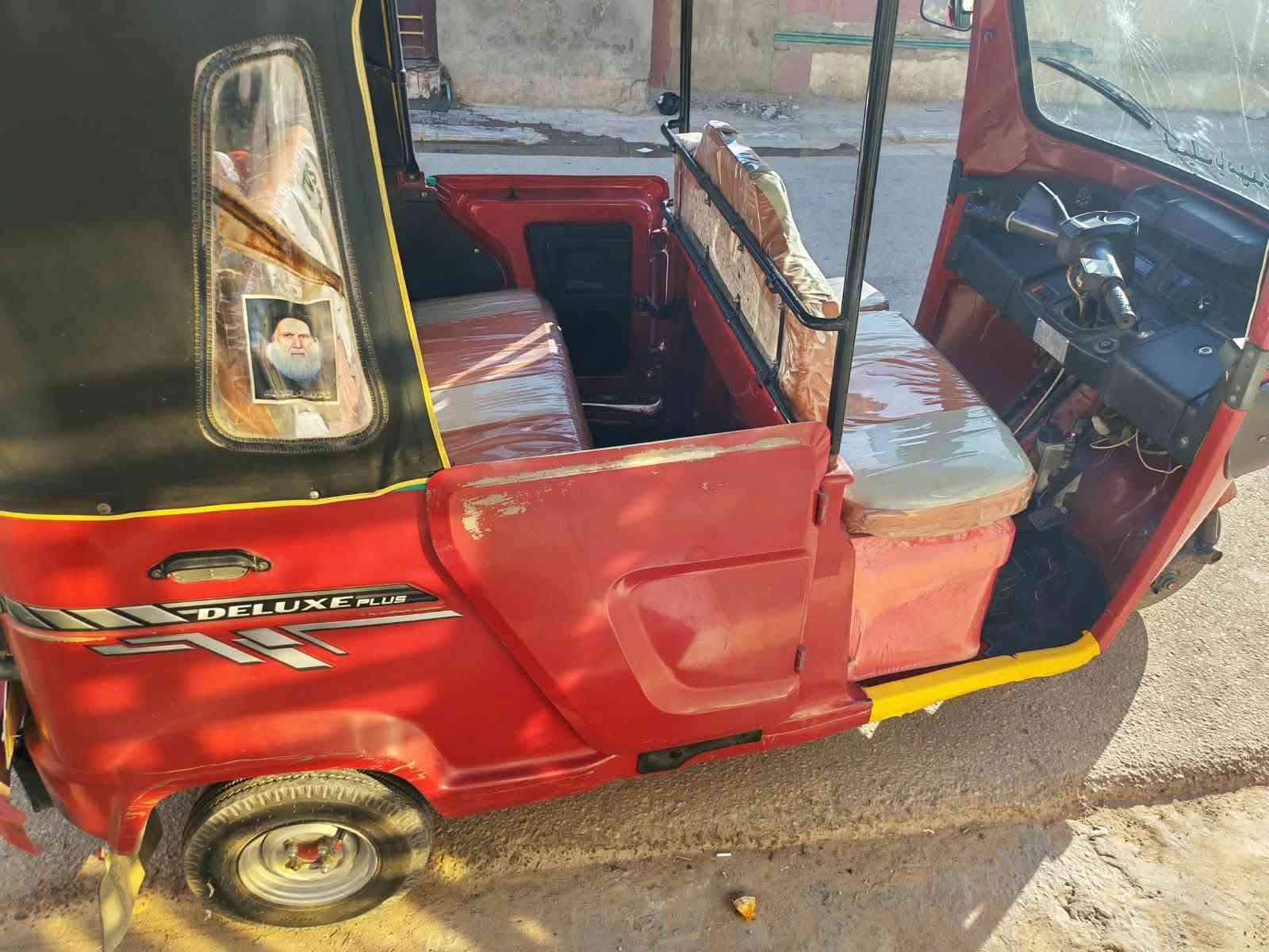 السلام عليكم ورحمة الله وبركاته
تكتك مرقمه رقم انكليزي موديل 22 شهر 6 
محرك مكفول كشر فقط شخوط بسيطه
تايرات جديده التكتك نضيفه
المكان كربلاء حي العسكري 
السعر 6750
للتواصل ***********
