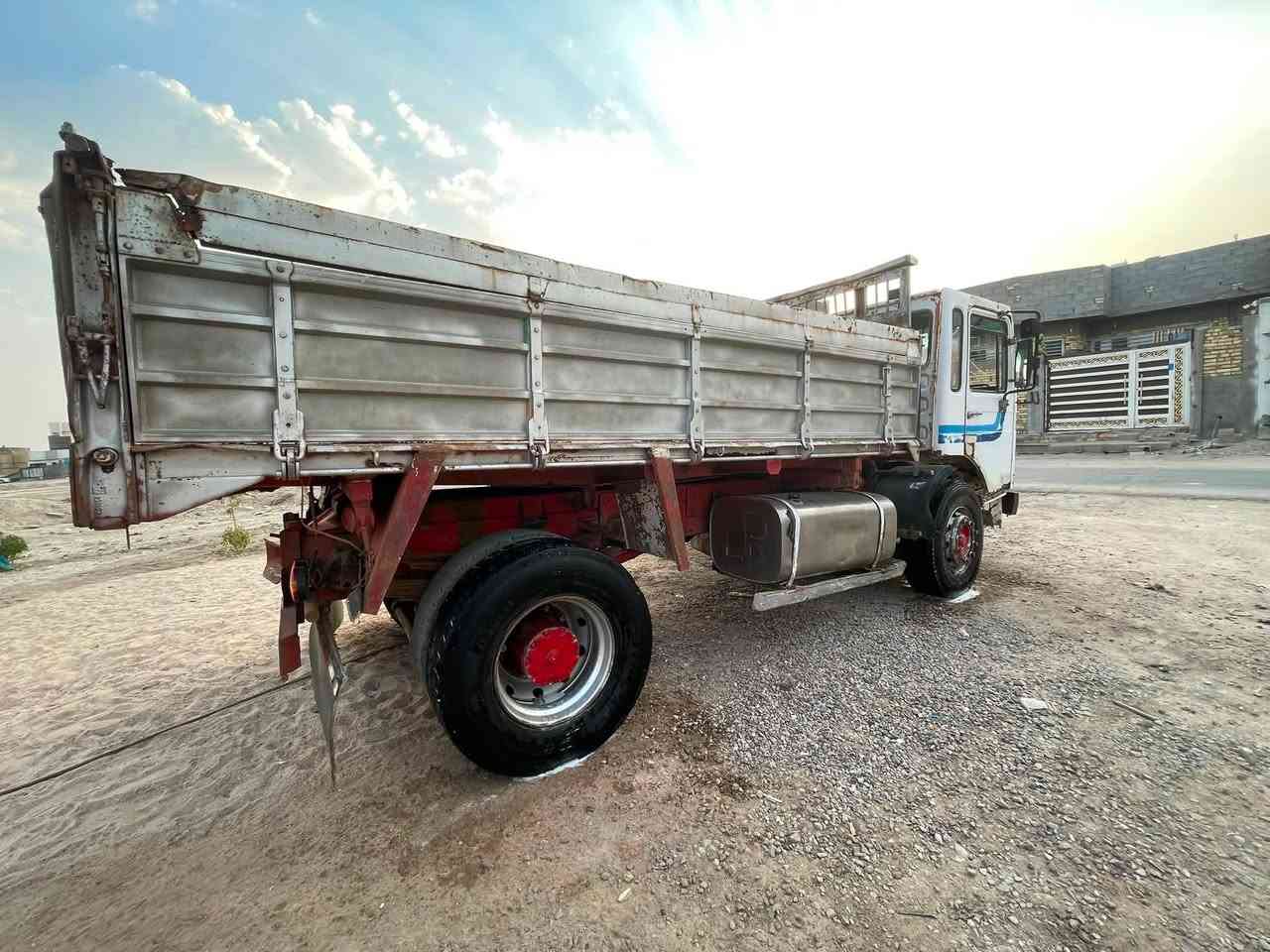 سلام عليگم
مان گلااب مديل 92اصل 
مگينه 25. عادي بيه بخار 
گير 4x4  ارسل جي اف 
رقم بصره تحويل شاصي مگفول بدي فافون 

السعر 65 مكاني البصره
للاستفسار ***********

