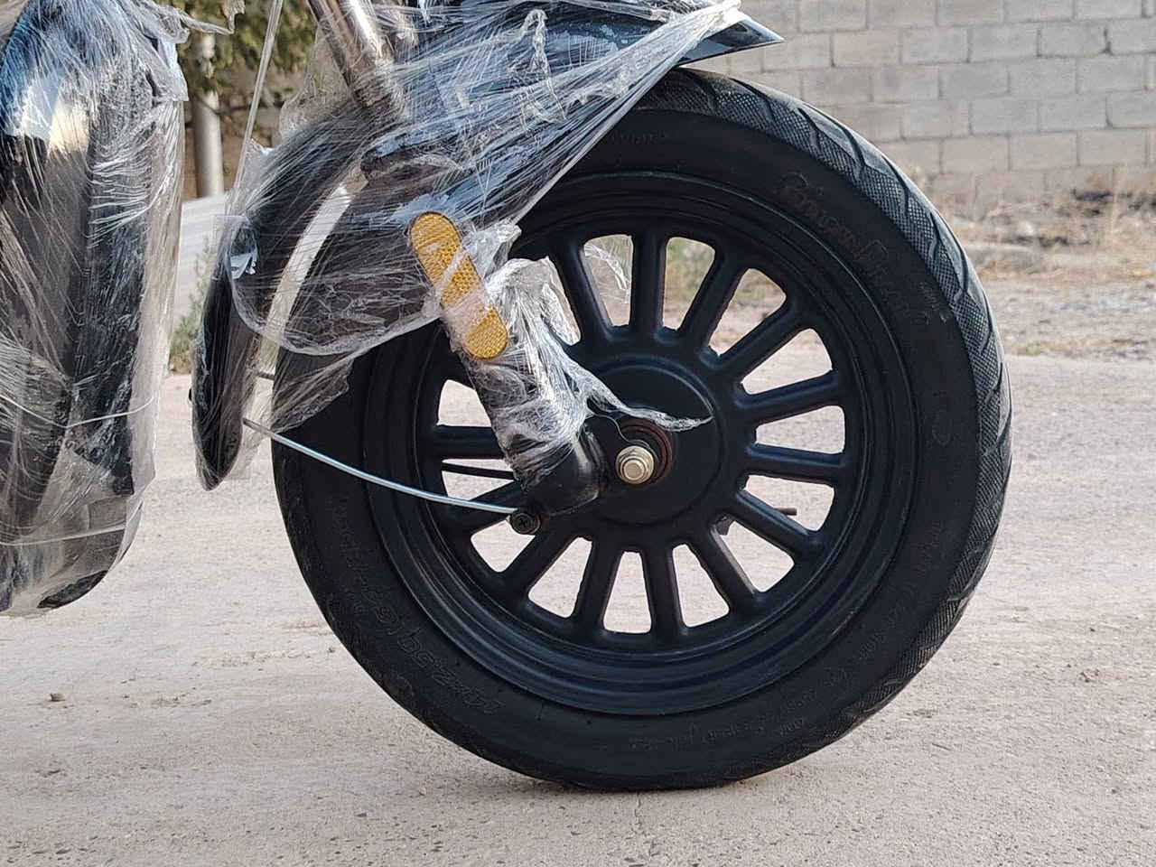 سلام عليكم.. بايسكل شحن للبيع🔺
المواصفات:

الحجم 14✅ 

اربع بطاريات جديدة بلادي✅

أشاير يمنى يسرى شغالات بلادي✅

مثبت سرعة✅

أربع سرعات✅

لايتLED✅

بگـ لايت✅

إضاءة مختلفة الألوان✅

ملف جديد✅

حساسات✅

بصمة+سويج✅

دبلات خلفية غاز+أمامية✅

بريك أمامي وخلفي مضبوط✅

السعر..(300) وبي مجال الطيبين

الرقم(***********)
