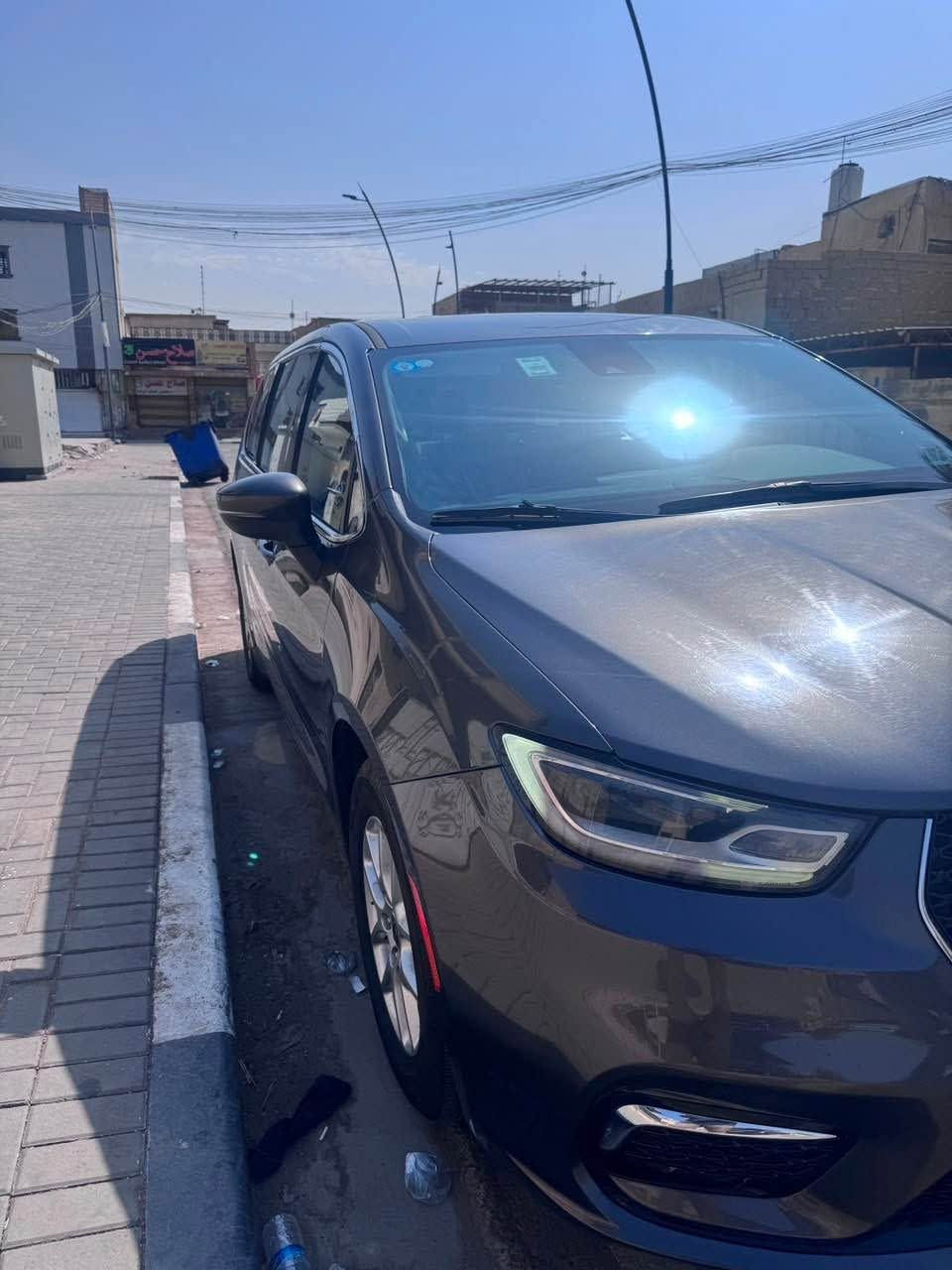 Chrysler Pacifica Touring L. 2023

🔴باسيفيكا 2023 

المواصفات : 

المحرك: 3.6L V6

الكير: أوتوماتيك 9 سرعات 

 الفئة: Touring L.

اللون الخارجي:رصاصي

اللون الداخلي : جلد أسود مع تطعيمات بيجي

مقاعد  خلفية منفصلة VIP

كنترول تبريد خلفي منفصل

خزن ميموري لكرسي السائق

اشاير مري

رادار جانبي نقطة عمياء 

تحديد مسار

سستم صوت متكامل HarmanKardon

شاشة Uconnect كبيرة 10.1 إنچ

‏Apple CarPlay + Android Auto

 دخول وتشغيل ذكي

تشغيل عن بُعد

أبواب جانبية كهربائية

باب خلفي كهربائي

كاميرا خلفية + حساسات ركن

مثبت سرعة

مرايات كهربائية

مقاعد جلد كهربائية 

إضاءة خلفية LED كاملة

نظام Stow ’n Go لطي المقاعد وتوفير مساحة تحميل كبيرة

وباقي مواصفات المعروفة

الحادث موضح بلصور فقط لا غيره

السيارة جاهزة ،حدادية جيدة جداً 
وتخم ايطارات جديد

رقم الهاتف 📞. ‭***********‬

📌 الموقع: [البصرة]

💰 السعر: [260] البصرة, العراق
