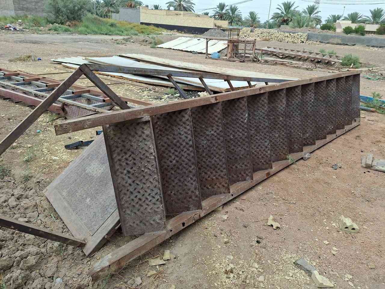 درج حديد • ٤ونص متر • درج حلزوني