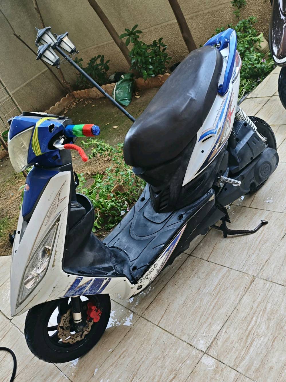 دراجه كامكو أم العصافير مزود مزاد صلاصه دبلات رياضي كلاجات رياضي صره دهن رياضي دراجه كلشي كامل بيها من كهرابائات من كلشي كامله بس ملاحظه بيها نقاط دهن بس مو تبخیر مو تبخیر بيها وأشر فقط ما راخي تنكط دهن قطره قطرتين

بل زاید

السعر أو الاستفسار 425 بيها مجال

*********** الكاضمية بغداد. بيها اوراق كمرك كامل