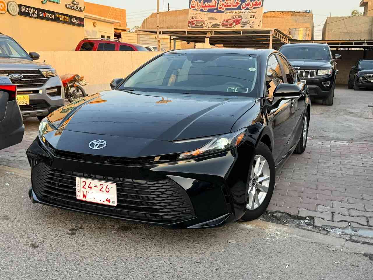 السلام وعليكم نوع السياره  تويوتا كامري 📦
مواصفات  LE 
36mil ماشيه📦
هايبرد HEV ✅
بصمه شاشه 
رادار امامي + جانبي
شاحنه وايرليس
ربع بونيد صبغ فقط 
بدوين ايرباك بدون دواخل
يترقم شمالي فقط 
السعر 225$ وبي مجال
للاستفسار ***********📞
العنوان ديالى خانقين / معرض خانقين للسيارات✅
