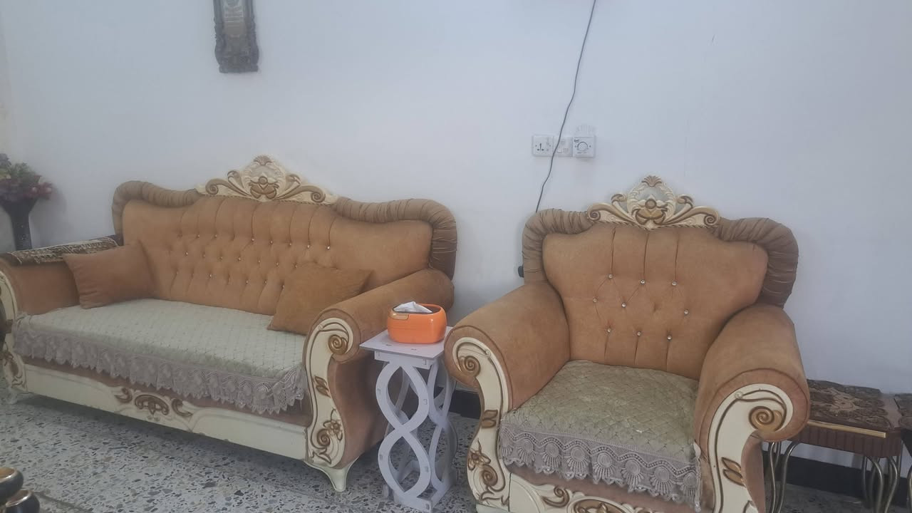 لكالسلام عليكم ورحمة الله وبركاته اخوتي واهلي اهل الفلوجة الغيارى زوحي مريض بمرض الفشل الوي ويحتاج الى مراجعة للاطباء وعندي تخم للبيع للذهاب ومراجعة الاطباء لان الحالة المادية تحت الصفر وهذا نوع التخم كما المعروض بالصور والفيديو (العنوان  الفلوجة خلف الكماليات فرع عيادة الدكتورة كوثر للاسنان  رقم الموبايل (***********)
