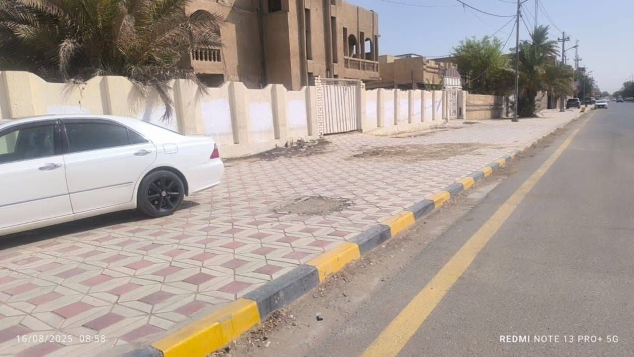 للبيع دار 500م ركن طابقين يقع في حي المتنبي .للاستفسار *********** بي واتساب

