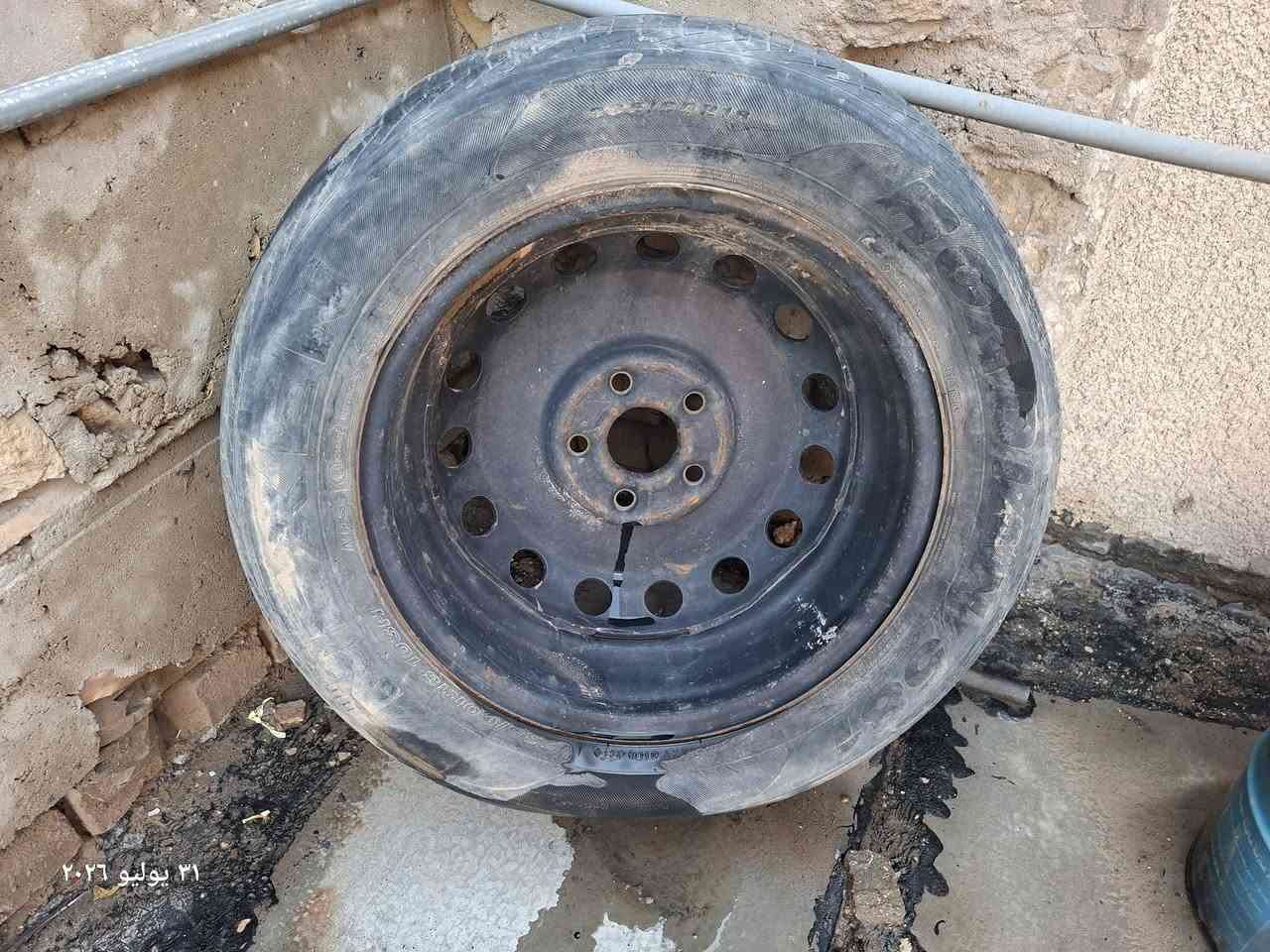 السلام عليكم
ويل حديد حجم ١٨ يتحمل تاير قياس ٢٣٥/٦٠/١٨
هو سبير تاير مال بورش كاين
قياس البراغي ١٣٠ و البوشة ٧٠
صناعه تركي مصانع فولكزواكن
السعر ٦٥ الف مكاني البنوك
موبايل ***********
