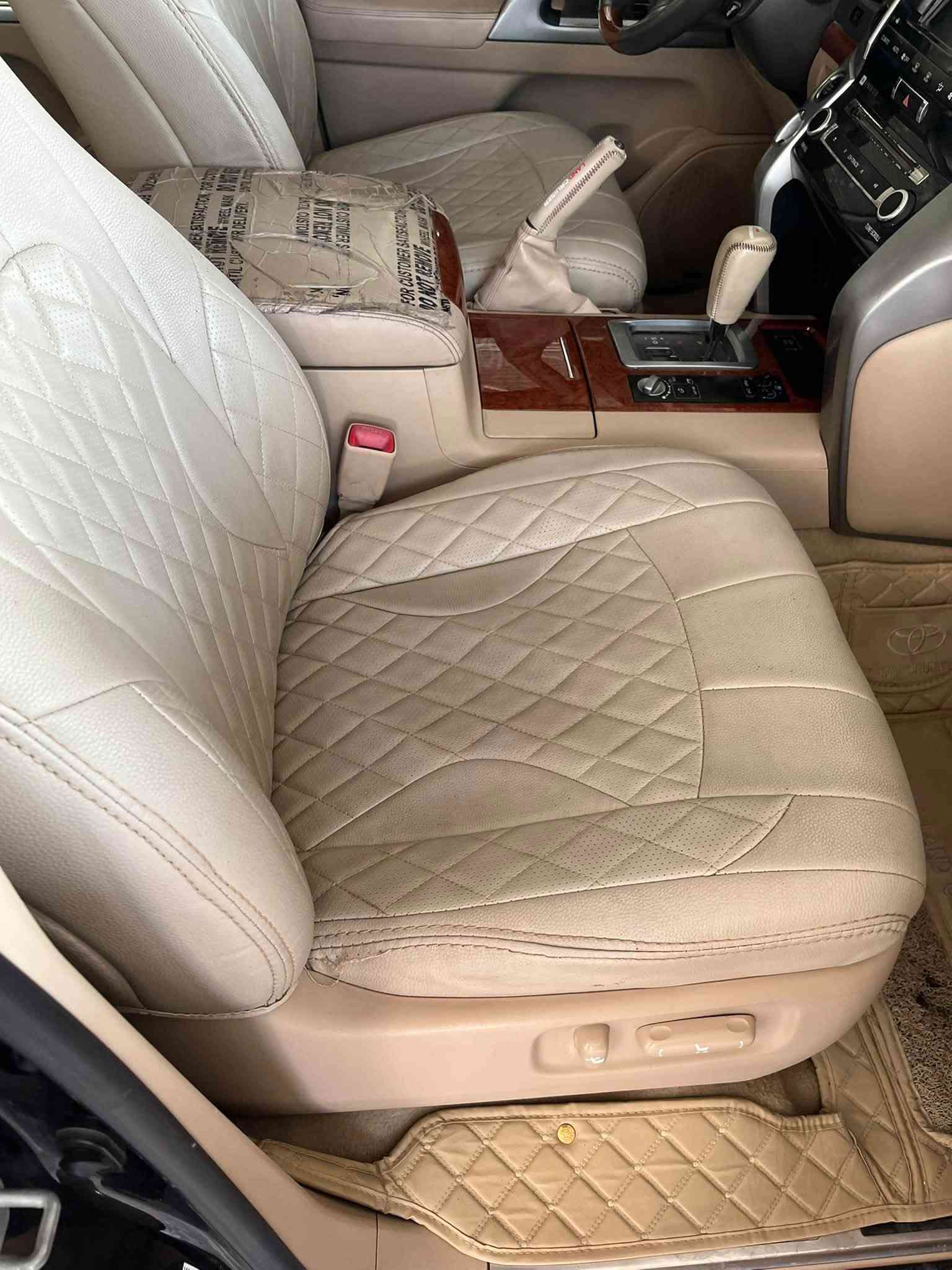 لاندكروزر VXR • محرك 5.7 • رقم اربيل