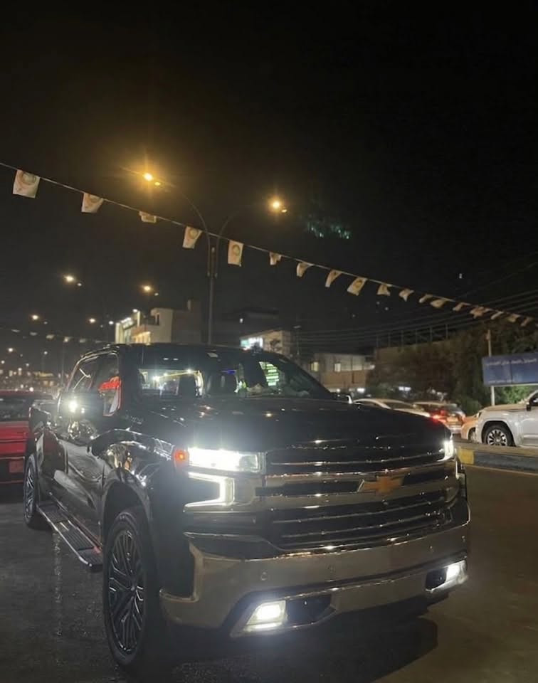 سلام عليكم
سلفادور 2020 
للبيع خليجيه 
كفالة عامة 
السيارة فول 
LTZ
رقم مميز بغداد 

مكينة 
5.3 
V8
السيارة ماشية 135الف 

السيارة وكالة المنصور 
السيارة نضيفة 
عليها ويل 22 
تخم تاير جديد 
رقم الهاتف 
*********** 
مكان بغداد

نص مكتوب في الصور:
- رقم مميز