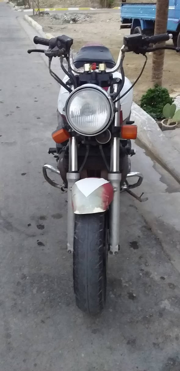 سلام عليكم سبي فور كير مكينه 750cc كفاله دراجه تخبل وعلي سعره 850 وبيه مجال ***********
