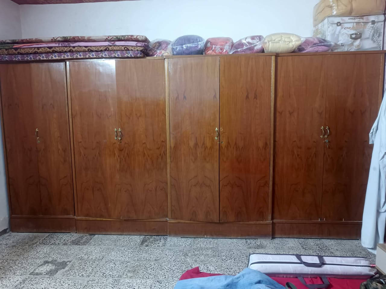 للبيع غرفه حطاطه سعر 500 العنوان فلوجه نساف رقم *********** للأستفسار

