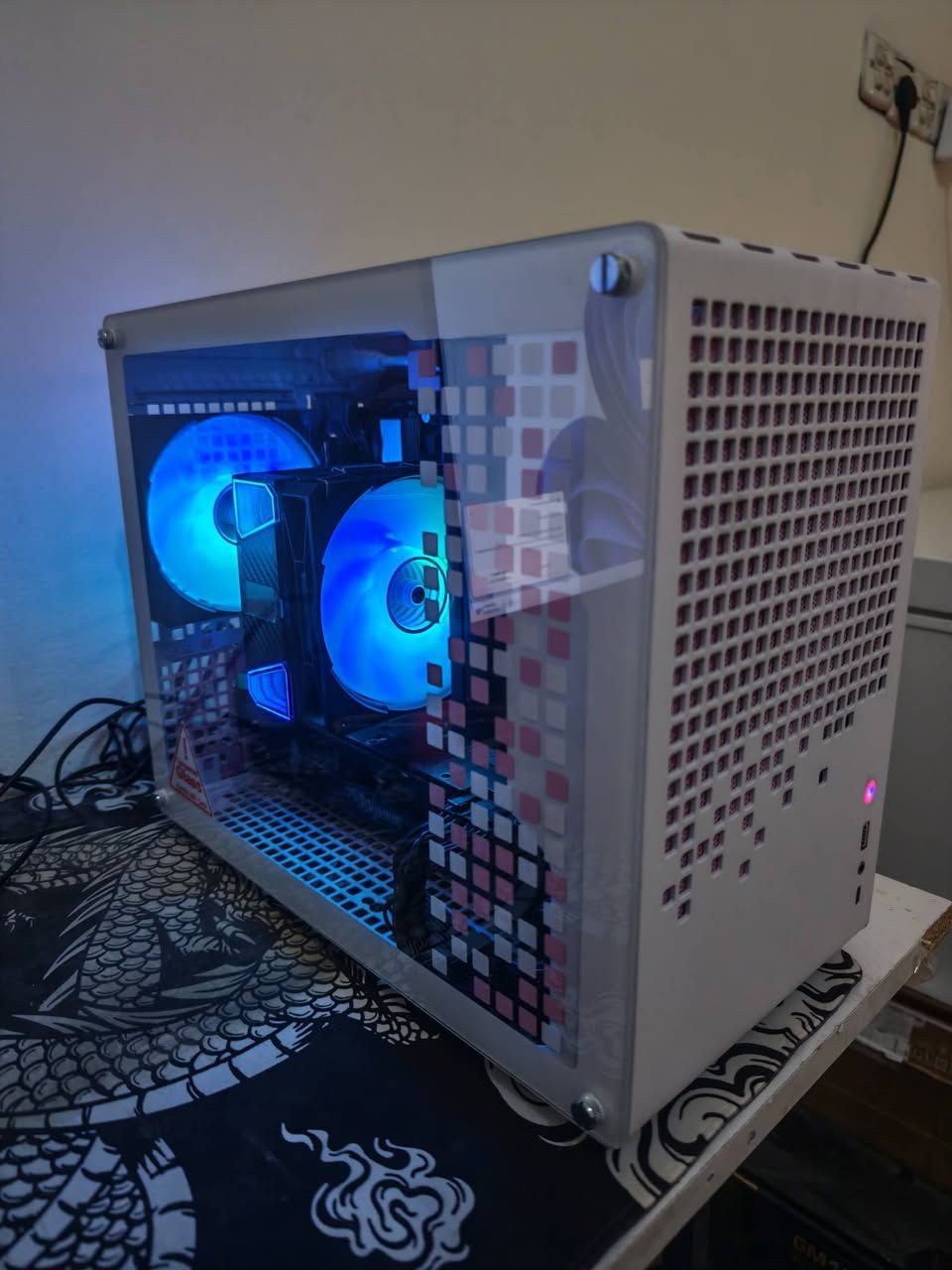 السلام عليكم تجميعه مني جديده للبيع مواصفات 👇
RTX 2070 3 fan zotag 
RYZEN 5 5600G
Ram 16 DDR 4 3200
B450 asus
M.2 512
Power 750w bronze 
CAES mine Z20
السعر 925 الف 
متوفر توصيل جميع محافظات العراق تواصل واتساب 
***********
