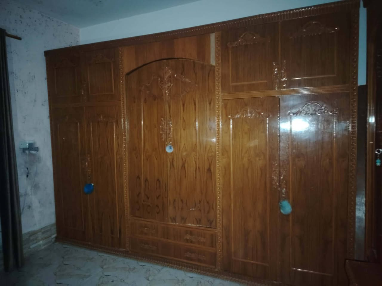 غرفه فصال ثقيل كامله السعر 650 الشراي فقط يتصل ***********-‏‪***********‬‏ وادي حجر يوجد توصيل
