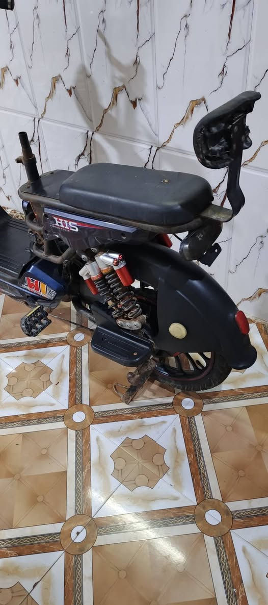 سلام عليكم دراجه شحن اللبيع سعر 150 وبيهه مجال دراجه نضيفه بس عوزهه بطاريات وجوزه لمكان بصره كرمه علي ***********
