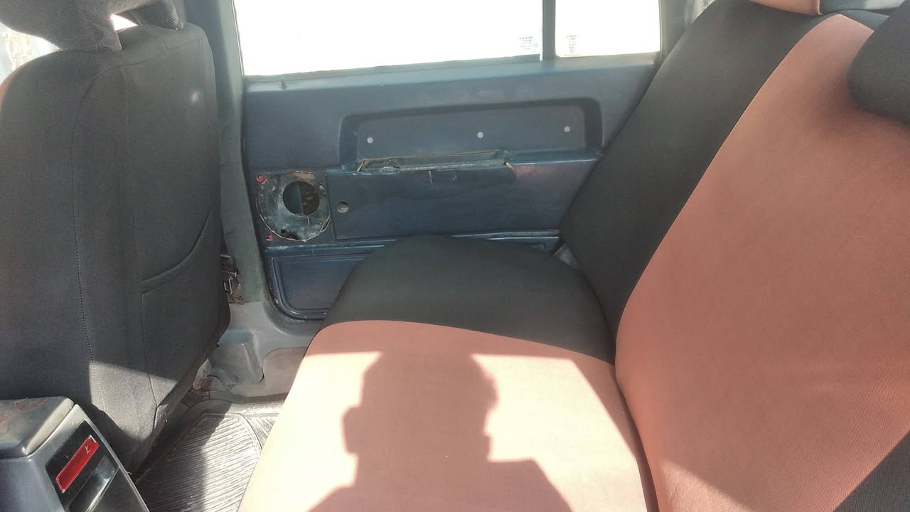 السلام عليكم سياره فالفو ٩٦٠للبيع مكينه وكير انضاف حداديه نظيفه مكان النجف المناذره حيره الاتصال على الرقم ***********
