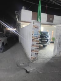 دار للبيع ٢٠٠م ركن الصويره حي العمال يحتوي على كلدور غرفة نوم  واستقبا...