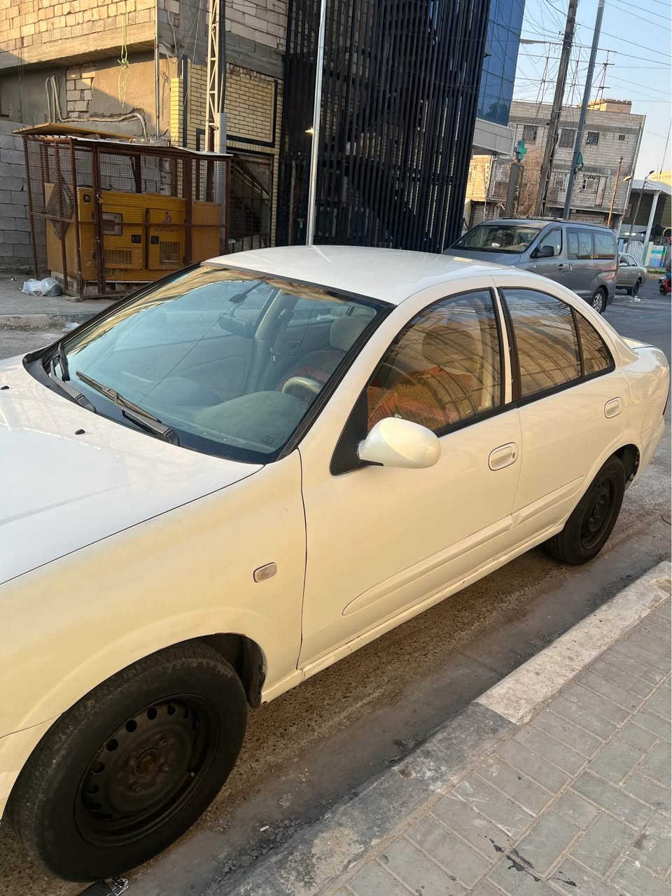 نيسان سني 2012 رقم انكليزي بصرة تحويل ثاني يوم سيارة نضيفة كير ومكينة وحدادية وتبريد بيها ضربة بالمدكر ومبدل السعر 83 ورقة مكاني البصرة المعقل رقمي *********** يتصل بية ويجي يشوفها ويدلل البصرة, العراق

