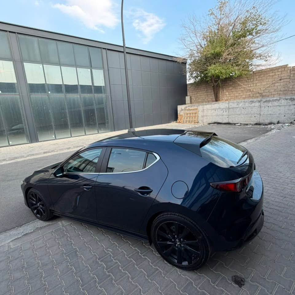 MAZDA 3 HATCHBACK 2022

مازدای ٣ هاشباک ٢٠٢٢

ماشاءاللە
نموونەی جوانی و هەیکەل
بێ تۆربۆ • بێ دەبڵ ئەکسل

بۆیاخ:
سێ پارچەی سەکنی بۆیاخە، بێ ناوگرتن، ئێرباگ بەس شانی سەکن تەقیوە و داندراوەتەوە.

مواسەفات Hatchback:
بەسمە • شەغال • کامل ڕادار • ئۆتۆ ستۆپ • ئۆتۆ هۆڵد • برێک بەسمە • دەبڵ گێڕ (عادی، ئۆتۆماتی) • ٣ مۆدی لێخووڕین • تەحەکووماتی کاملی سەرسووکان • دەبڵ ئەگزۆز • لایتی پێشەوە (زینۆن، عەدەسە، لیدی کامل) • لایتی پشتەوە (کامل لید و ئەڵقە) • زۆر مواسەفاتی تر…

کامل سێرڤس کراوە

گێڕ، مەکینە، کارابایات و تەبرید بەشەرت
گێڕ و مەکینە نەکراوەتەوە بە شەرت.

تەحویل غرامە بە شەرت.
ڕەقەم و سەنەوی تا ٢٠٢٨ تازەیە.

📍 ناونیشان: سلێمانی

📞 پەیوەندی :

☎️ ***********
☎️ ***********

📲 بۆ زانیاری زیاتر، پەیوەندی بکەن. السليمانية, العراق
